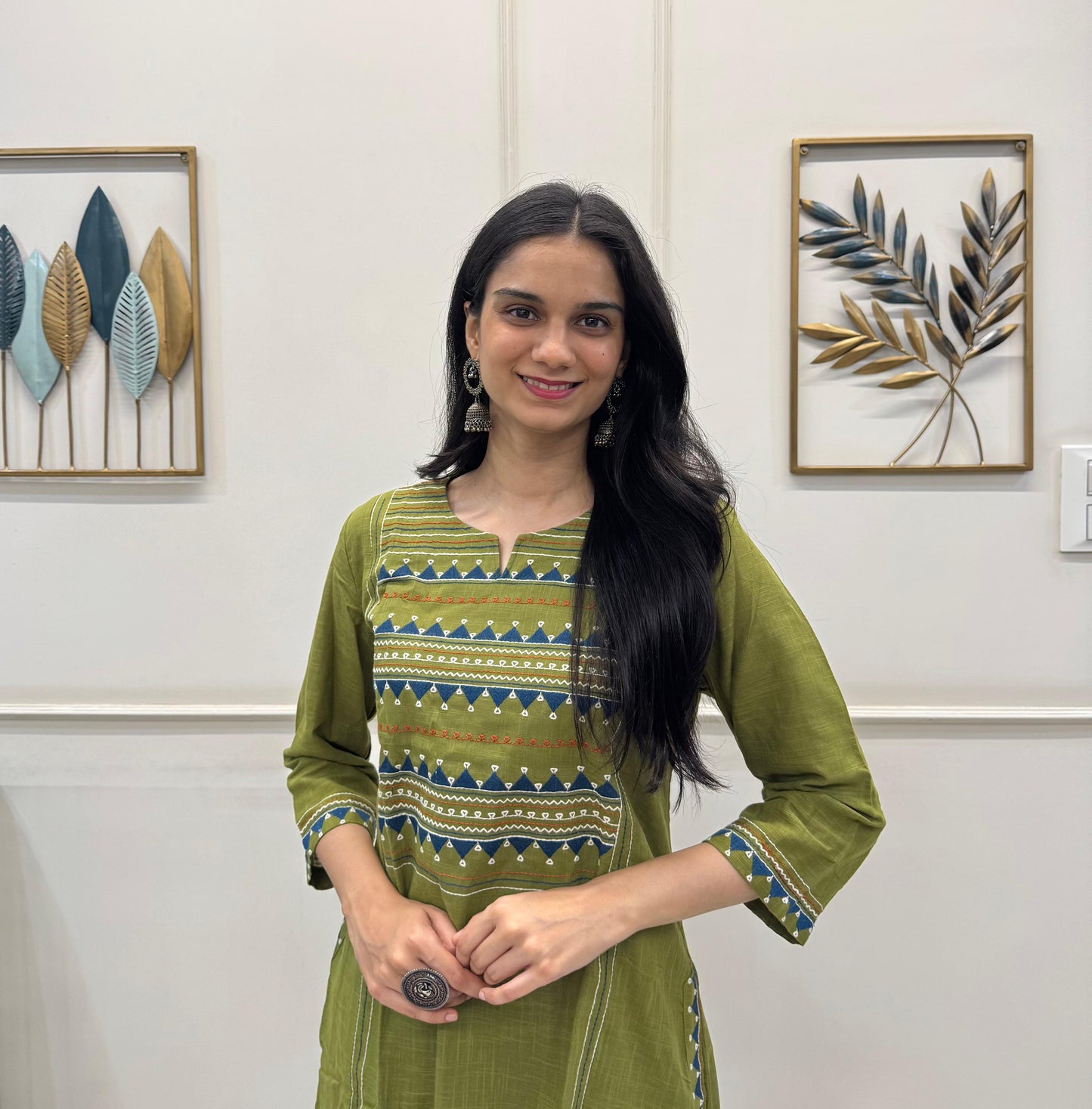 Green Cotton Kurta Set With Delicat Multicolour Embroidery.