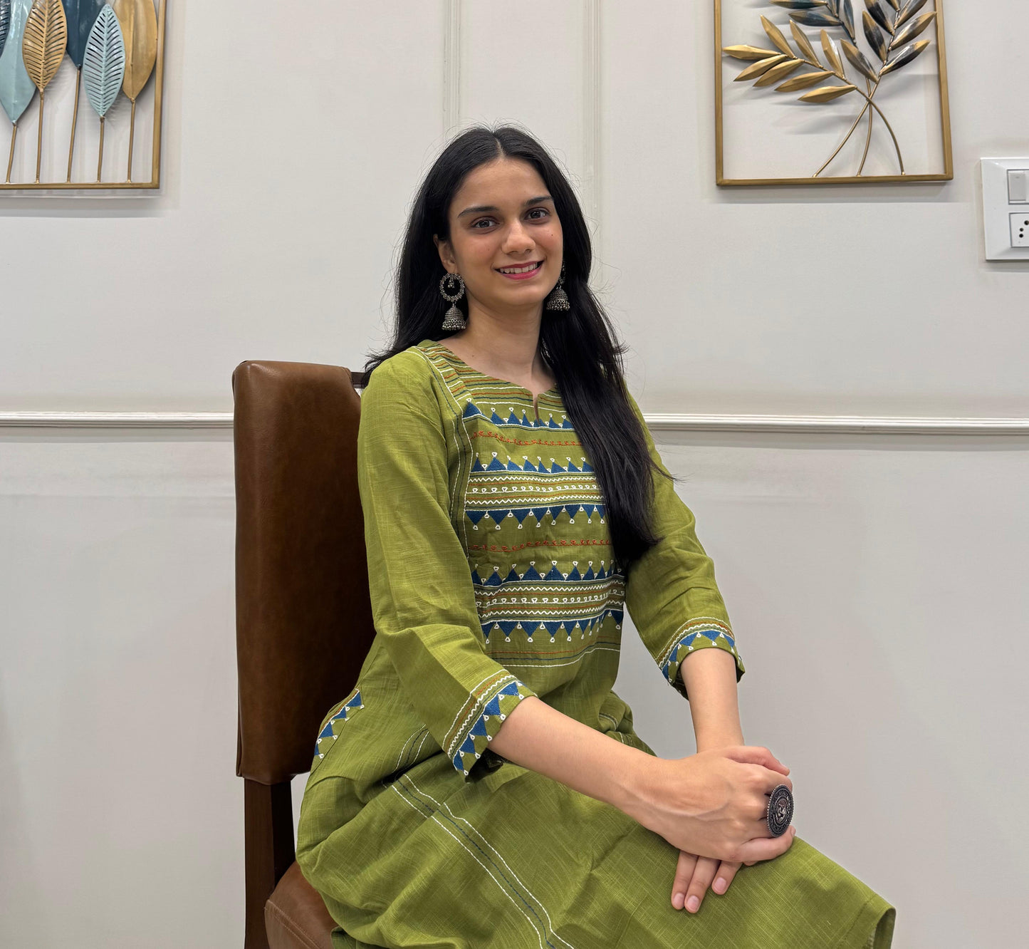 Green Cotton Kurta Set With Delicat Multicolour Embroidery.