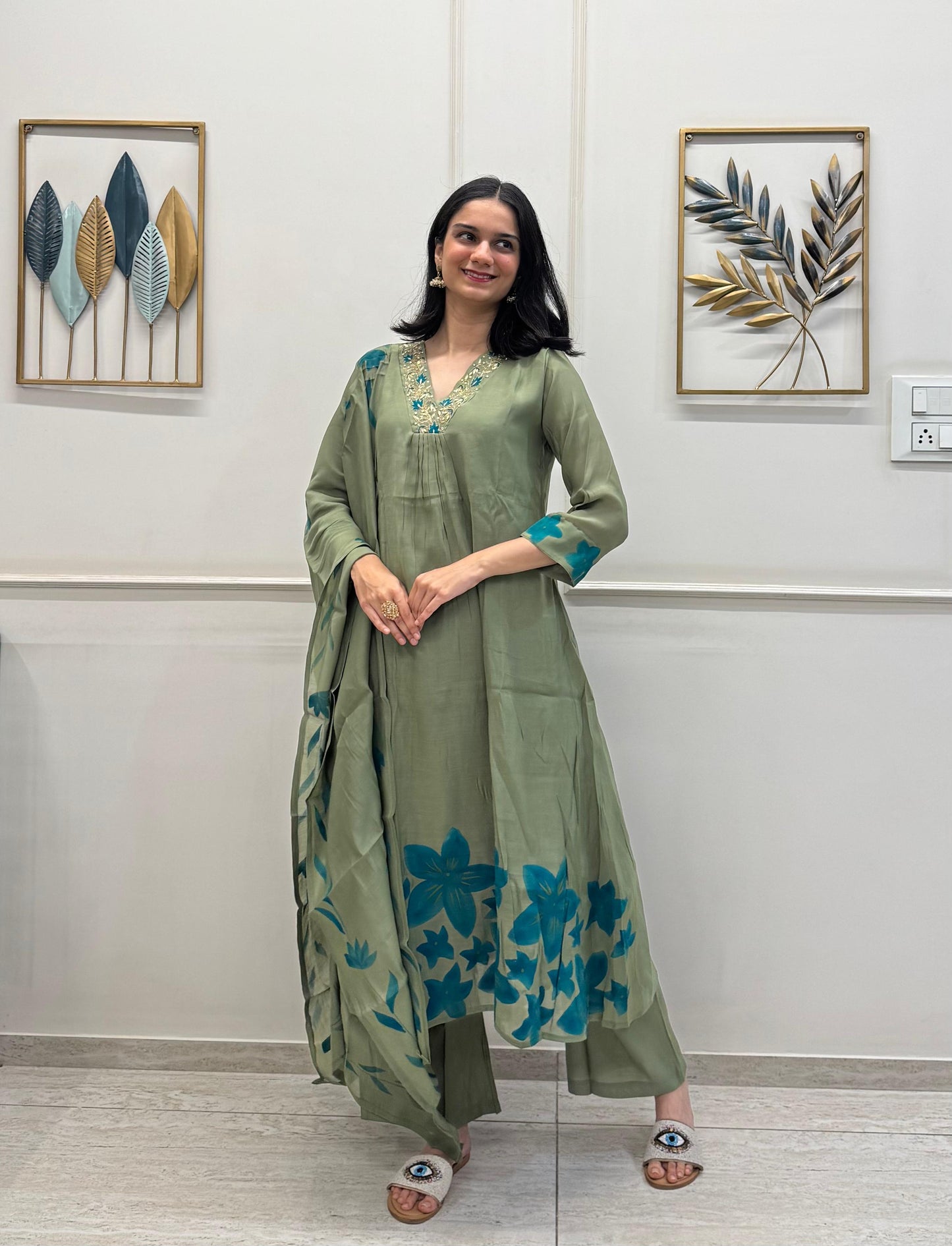 Mul Chanderi Silk Kurti Pant Dupatta Set In Light Green Colour With Digital Print.