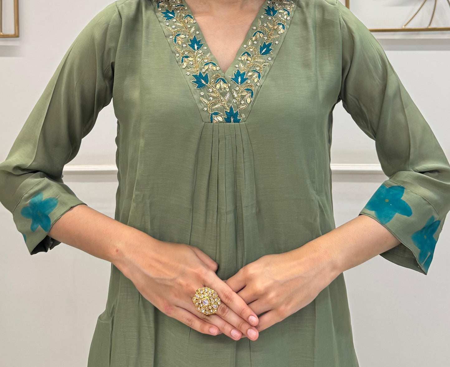 Mul Chanderi Silk Kurti Pant Dupatta Set In Light Green Colour With Digital Print.