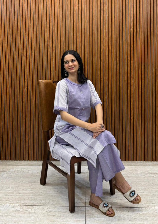 Kurta Palazzo Set In Lilac Shade With Fine Pocket Work In Handloom Cotton.