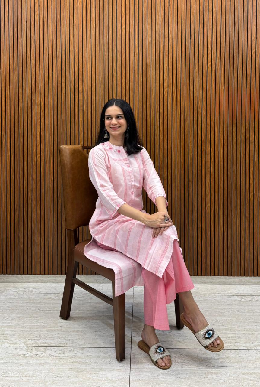 Kurta Palazzo Set In Pink Shade With Fine Pocket Work In Handloom Cotton.